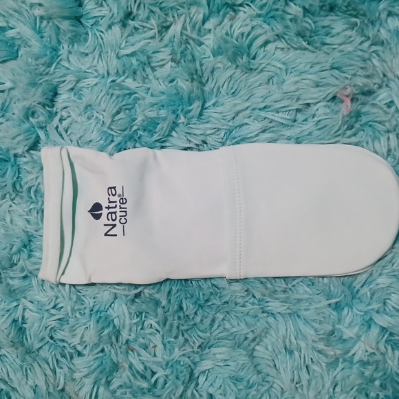 NATRACURE COLD THERAPY SOCKS - Picture 5 of 7